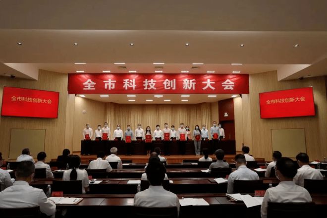 自动重力冰柜滑道层架改变传统陈列理货方式(图1)