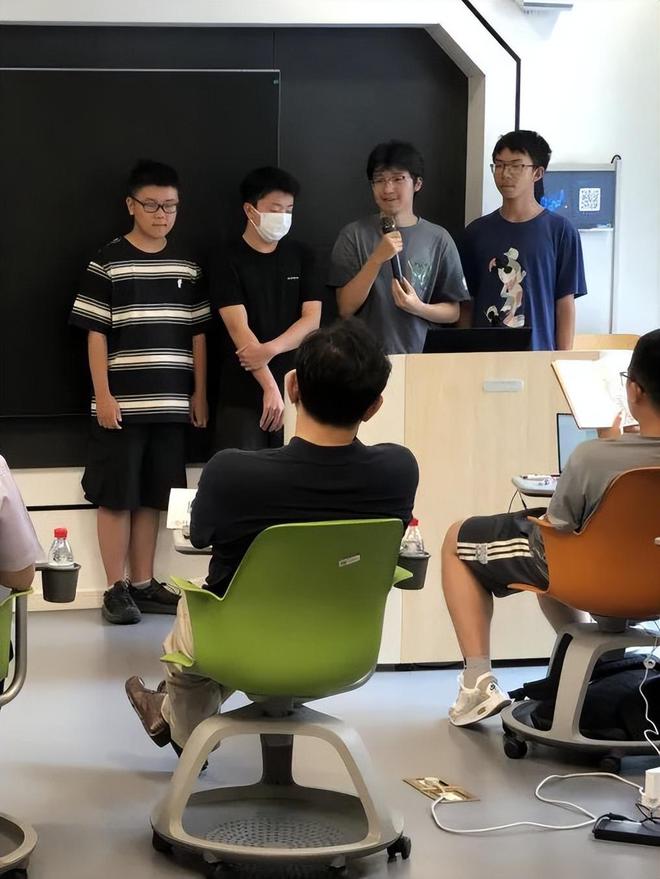 潞河国际学子清华大学AI课结业启航AI未来(图3)