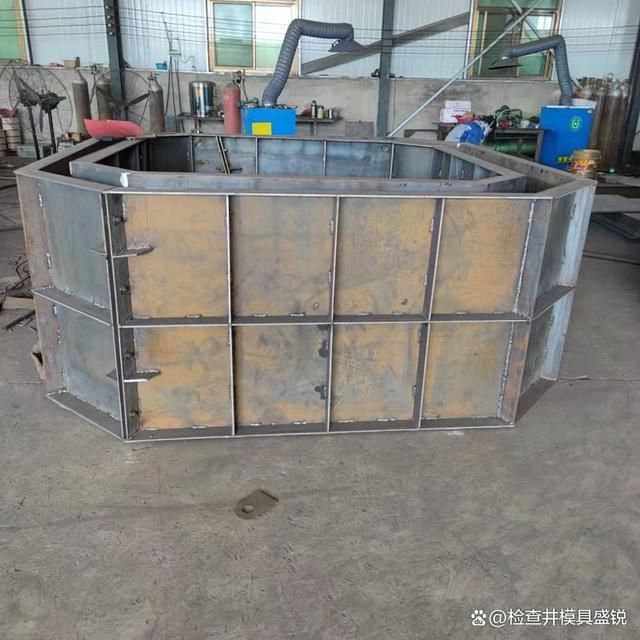 九游体育网站：大型化粪池模具模具特点(图3)