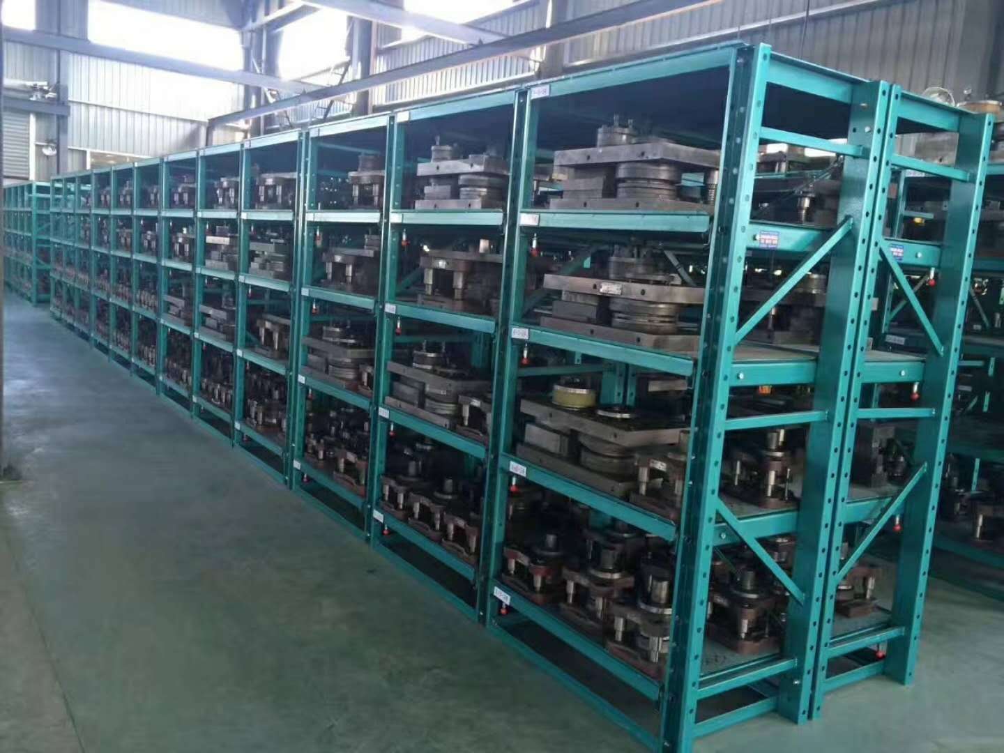 九游体育：使用模具货架应注意哪些问题？(图1)