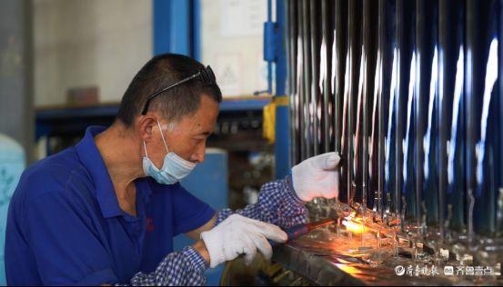 九游体育网站：微记录·最聊城｜“玻璃界优等生”走出国门关税战中寻破局之道(图5)